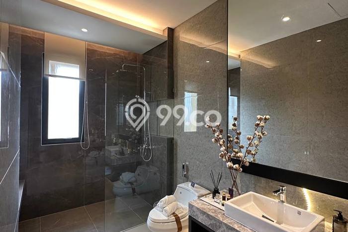 Rumah Mewah LB 250m2 Siap Huni Desain Elegan di BSD, Tangerang Rumah Mewah LB 250m2 Siap Huni Desain Elegan di BSD, Tangerang
