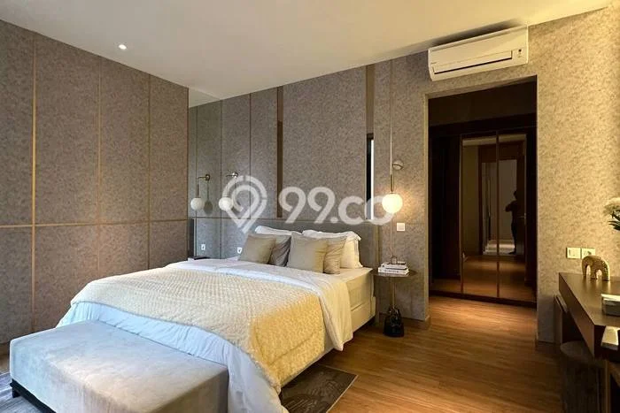 Rumah Eksklusif Siap Huni LT 558m2 di BSD, Tangerang Selatan Rumah Eksklusif Siap Huni LT 558m2 di BSD, Tangerang Selatan