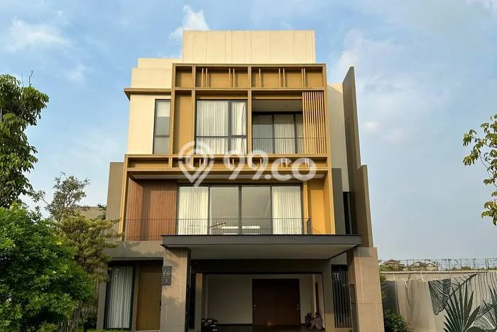Rumah Eksklusif Siap Huni LT 558m2 di BSD, Tangerang Selatan Rumah Eksklusif Siap Huni LT 558m2 di BSD, Tangerang Selatan