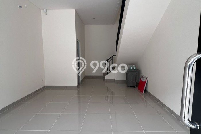 AREA KOMERSIAL! Ruko For Rent Kawasan Gading Serpong, Luas 90m², Akses Strategis, Ready Bisnis AREA KOMERSIAL! Ruko For Rent Kawasan Gading Serpong, Luas 90m², Akses Strategis, Ready Bisnis