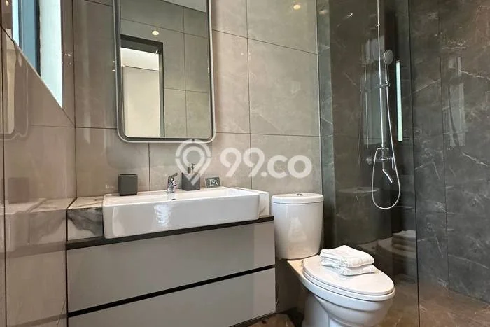 For Sale Rumah 4 Kamar Lokasi Ideal Nyaman dan Strategis di BSD For Sale Rumah 4 Kamar Lokasi Ideal Nyaman dan Strategis di BSD