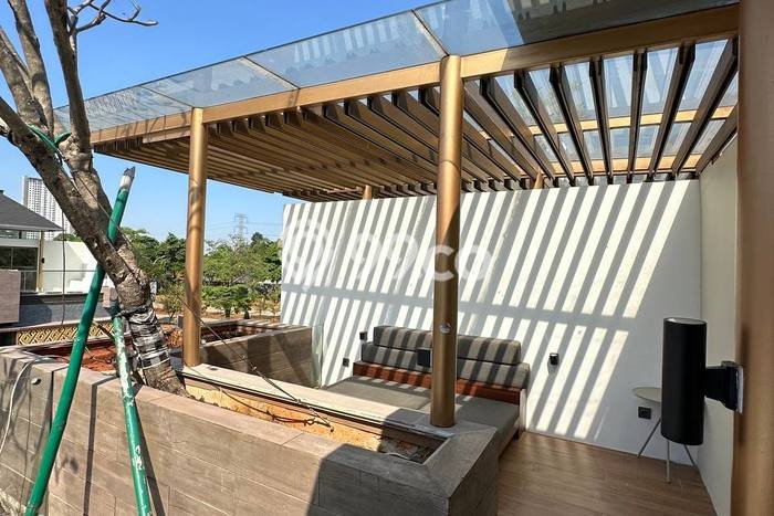 Rumah Elit Modern Tanpa Renovasi di Green Lake City Jakarta Barat Rumah Elit Modern Tanpa Renovasi di Green Lake City Jakarta Barat
