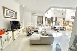 Hunian Elit LB 800m2 Siap Huni Desain Elegan di Pantai Indah Kapuk, Jakarta Utara Hunian Elit LB 800m2 Siap Huni Desain Elegan di Pantai Indah Kapuk, Jakarta Utara