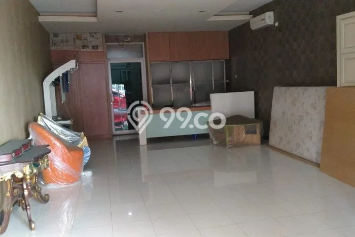 Disewakan Ruko di Kawasan Ramai Surabaya Kota Luas 80m2 Disewakan Ruko di Kawasan Ramai Surabaya Kota Luas 80m2