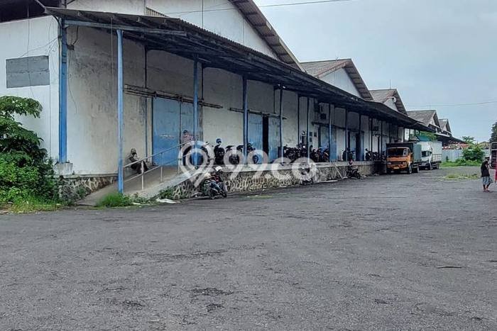 Pabrik Dijual di Probolinggo LT 21976m2 & LB 7500m2 Lokasi Terbaik! Pabrik Dijual di Probolinggo LT 21976m2 & LB 7500m2 Lokasi Terbaik!