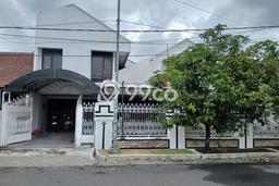 Dijual Rumah Luas Elegan Dengan View Eksklusif di Surabaya Kota, Surabaya Dijual Rumah Luas Elegan Dengan View Eksklusif di Surabaya Kota, Surabaya