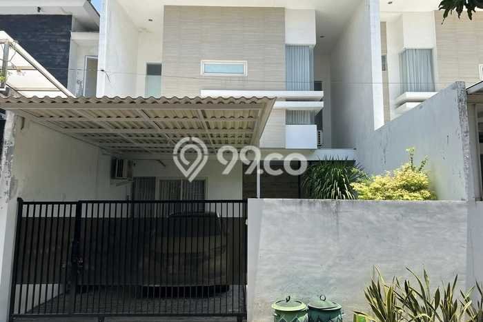 Properti Idaman 4 Kamar Tidur Dekat Pusat Kota di Semampir, Surabaya Properti Idaman 4 Kamar Tidur Dekat Pusat Kota di Semampir, Surabaya