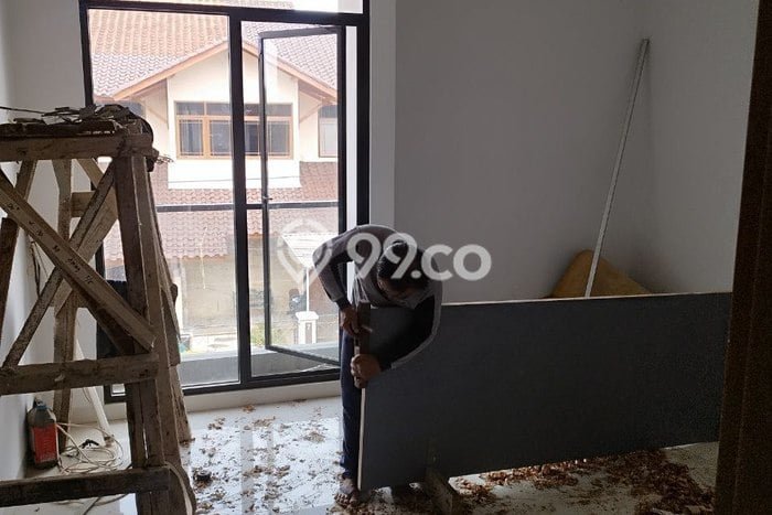 For Sale Rumah 4 Kamar Lokasi Strategis Bagus dan Strategis di Batununggal For Sale Rumah 4 Kamar Lokasi Strategis Bagus dan Strategis di Batununggal