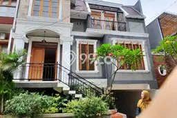 Dijual Hunian Rumah Terawat 4 KT di CIREUNDEU, Tangerang Dijual Hunian Rumah Terawat 4 KT di CIREUNDEU, Tangerang
