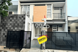 Dijual Hunian Rumah Terawat 7 Kamar di Bintaro, Tangerang Selatan Dijual Hunian Rumah Terawat 7 Kamar di Bintaro, Tangerang Selatan