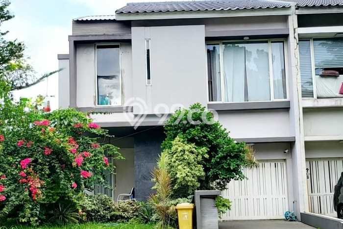 Hunian Mewah LB 187m2 Siap Pakai Desain Elegan di Bintaro, Tangerang Selatan Hunian Mewah LB 187m2 Siap Pakai Desain Elegan di Bintaro, Tangerang Selatan