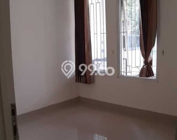 Dijual Rumah 3 Kamar Lokasi Strategis Nyaman dan Strategis di BSD Dijual Rumah 3 Kamar Lokasi Strategis Nyaman dan Strategis di BSD