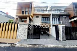 Rumah Mewah LB 440m2 Siap Pakai Desain Elegan di Petukangan, Jakarta Selatan Rumah Mewah LB 440m2 Siap Pakai Desain Elegan di Petukangan, Jakarta Selatan