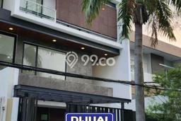 Rumah Mewah LB 465m2 Siap Huni Desain Elegan di Kalideres, Jakarta Barat Rumah Mewah LB 465m2 Siap Huni Desain Elegan di Kalideres, Jakarta Barat