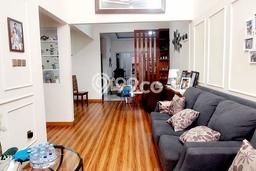 For Sale! Luxury House LT 227m2 Desain Modern di Graha Raya For Sale! Luxury House LT 227m2 Desain Modern di Graha Raya