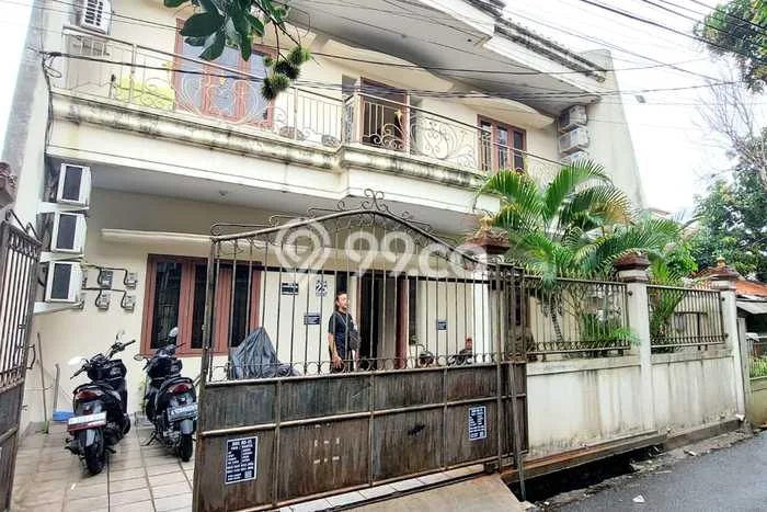 Untuk Dijual Kost 14 Kamar di Jakarta Selatan untuk Investasi Anda Untuk Dijual Kost 14 Kamar di Jakarta Selatan untuk Investasi Anda