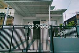 Rumah Nyaman di Cipondoh, Tangerang, Luas 116m² Bangunan 150m² Rumah Nyaman di Cipondoh, Tangerang, Luas 116m² Bangunan 150m²