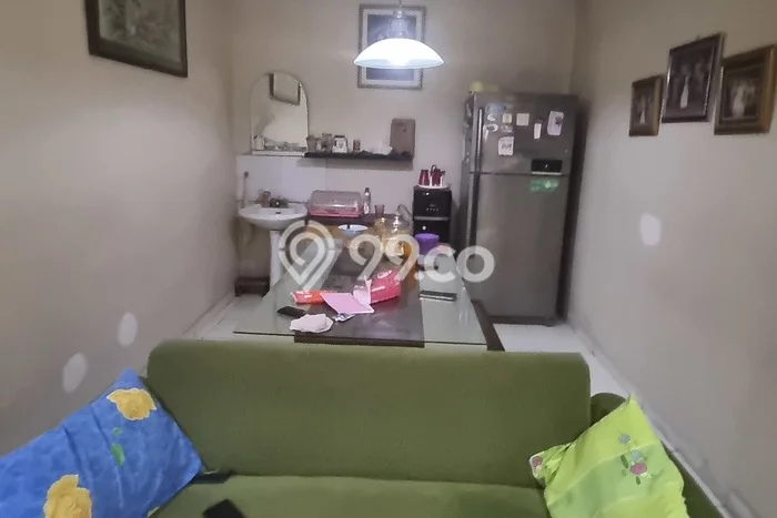 Rumah Modern 4 Kamar LT 180m2 di Modernland Rumah Modern 4 Kamar LT 180m2 di Modernland