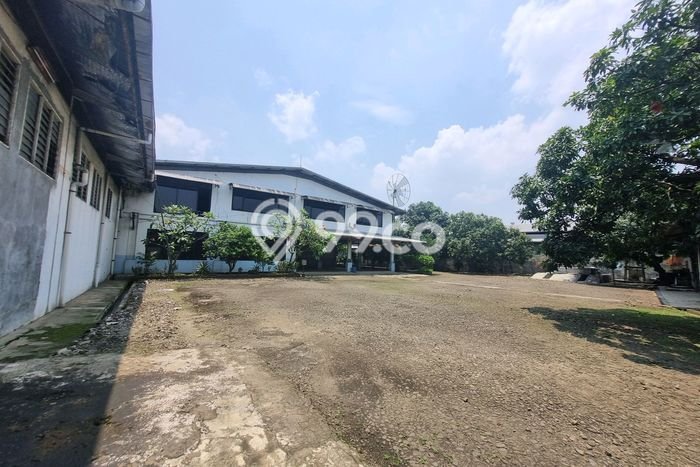 AREA POTENSIAL! Pabrik Kawasan , Luas 10000m2m², Lokasi Berkembang AREA POTENSIAL! Pabrik Kawasan , Luas 10000m2m², Lokasi Berkembang