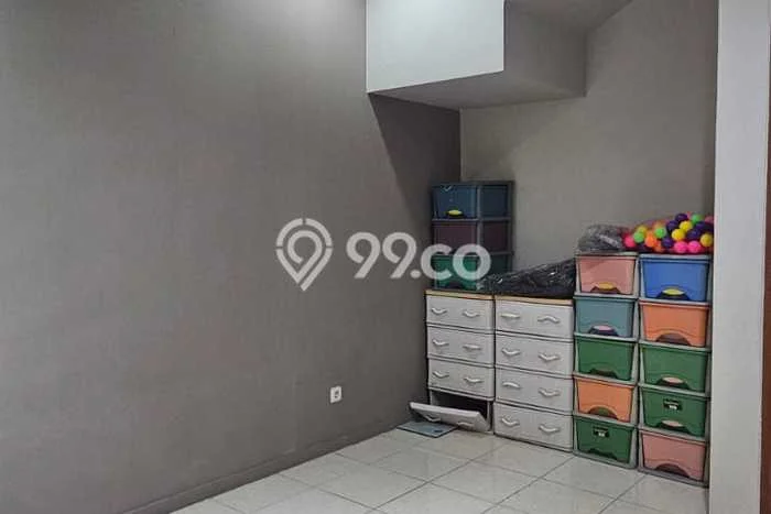 Rumah Mewah LB 195m2 Siap Huni Desain Elegan di Modernland, Tangerang Rumah Mewah LB 195m2 Siap Huni Desain Elegan di Modernland, Tangerang