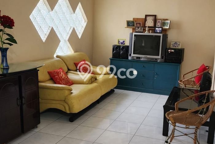 Rumah Elit Modern Tanpa Renovasi di Cikokol Tangerang Rumah Elit Modern Tanpa Renovasi di Cikokol Tangerang