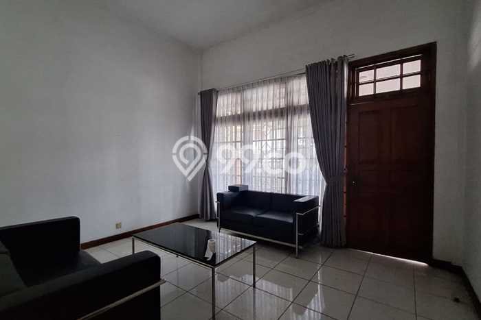 Rumah Elit Modern Tanpa Renovasi di Turangga Bandung Rumah Elit Modern Tanpa Renovasi di Turangga Bandung