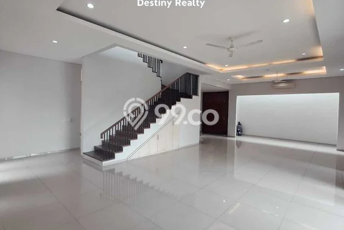 UNIT SPESIAL! Rumah di , 5 KT, Akses Fasilitas, LT 450m2m² Bangunan 500m2m² UNIT SPESIAL! Rumah di , 5 KT, Akses Fasilitas, LT 450m2m² Bangunan 500m2m²