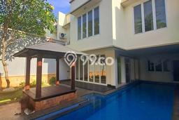 For Sale! Luxury House LT 381m2 Desain Modern di Pejaten For Sale! Luxury House LT 381m2 Desain Modern di Pejaten