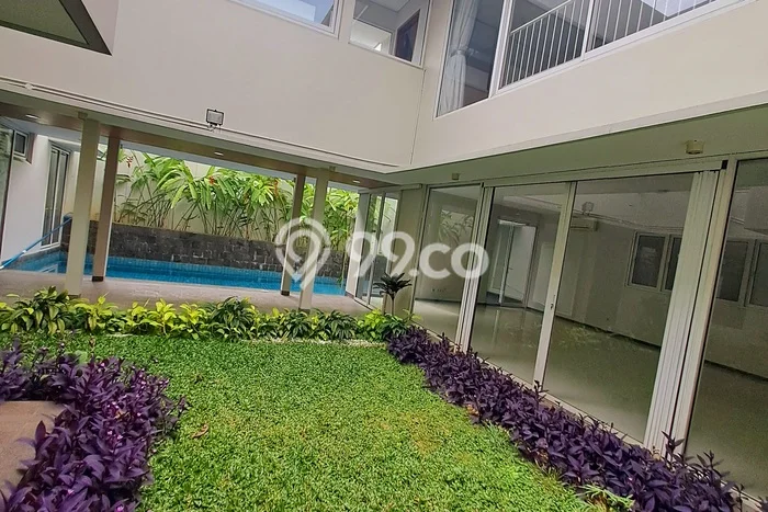 Rumah area Kuningan, 4 KT, Akses Mudah Pusat Kota, Luas 270m² Bangunan 400m² Rumah area Kuningan, 4 KT, Akses Mudah Pusat Kota, Luas 270m² Bangunan 400m²