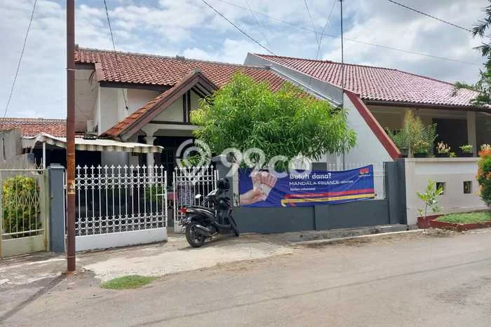 Rumah Modern 4 Kamar LT 247m2 di Larangan Rumah Modern 4 Kamar LT 247m2 di Larangan