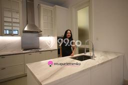 Hunian Apartemen High-Class untuk Dijual di Jakarta Pusat dengan 4 BR & 5 Kamar Mandi Hunian Apartemen High-Class untuk Dijual di Jakarta Pusat dengan 4 BR & 5 Kamar Mandi