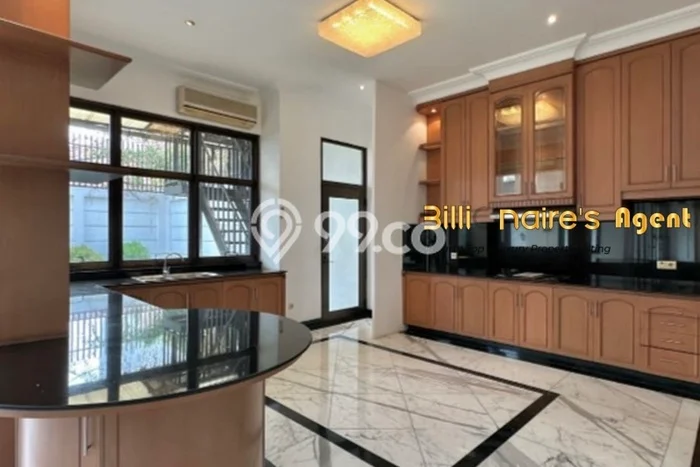 Hunian Mewah LB 1100m2 Siap Pakai Desain Elegan di Kebayoran Baru, Jakarta Selatan Hunian Mewah LB 1100m2 Siap Pakai Desain Elegan di Kebayoran Baru, Jakarta Selatan