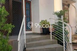 Ready to Use! Premium House LT 240m2 Desain Elegan di Taman Ratu Ready to Use! Premium House LT 240m2 Desain Elegan di Taman Ratu