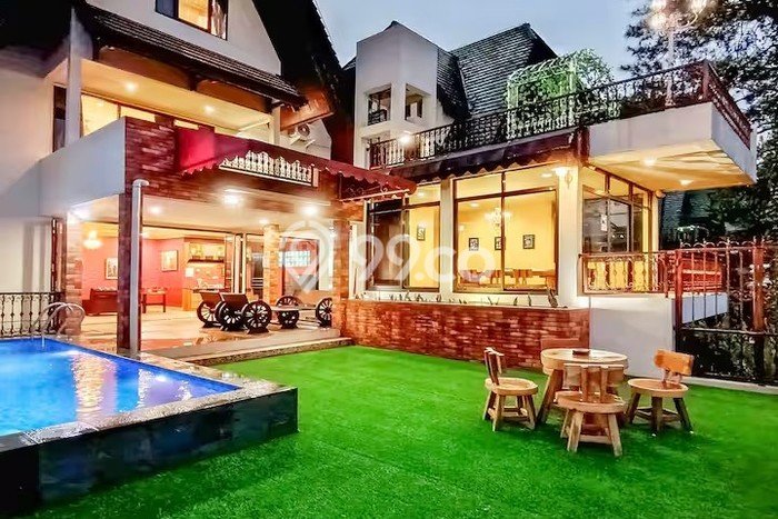 Rumah Elit Modern Siap Huni di Dago Pakar Bandung Rumah Elit Modern Siap Huni di Dago Pakar Bandung