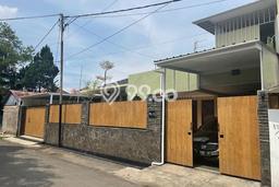 LOKASI PREMIUM! Rumah Berkembang area Antapani, Luas 256m² Bangunan 237m² LOKASI PREMIUM! Rumah Berkembang area Antapani, Luas 256m² Bangunan 237m²