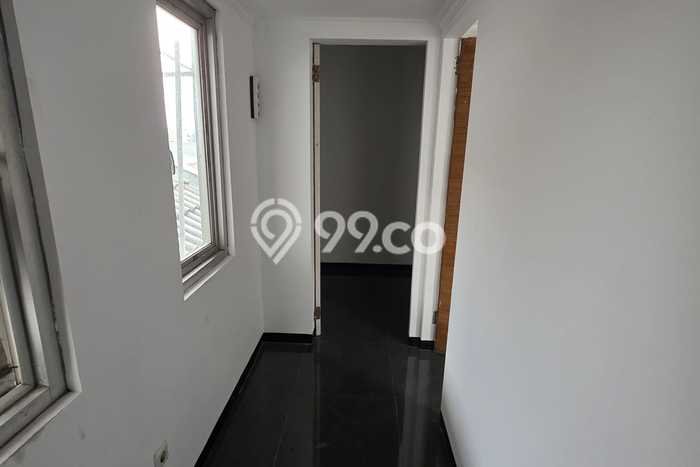 Ruko di Singgasana, Luas 180m², Pusat Bisnis, Siap Operasi Ruko di Singgasana, Luas 180m², Pusat Bisnis, Siap Operasi