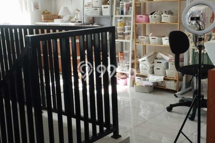 Bisa KPR! Rumah Cimahi Tengah, Cimahi, Luas 128m² Bangunan 140m² Bisa KPR! Rumah Cimahi Tengah, Cimahi, Luas 128m² Bangunan 140m²
