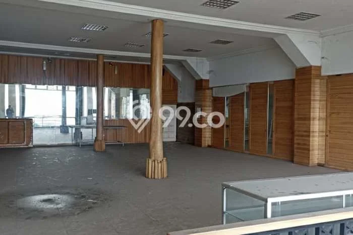 Disewakan Pabrik di Kawasan Ramai Kopo Luas 2200m2 Disewakan Pabrik di Kawasan Ramai Kopo Luas 2200m2