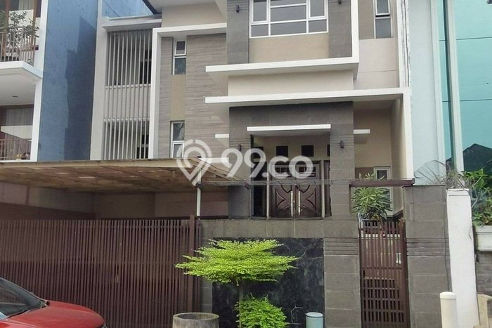 PROPERTI UNGGULAN! Rumah Strategis area Pasteur, Luas 300m² LB 600m² PROPERTI UNGGULAN! Rumah Strategis area Pasteur, Luas 300m² LB 600m²