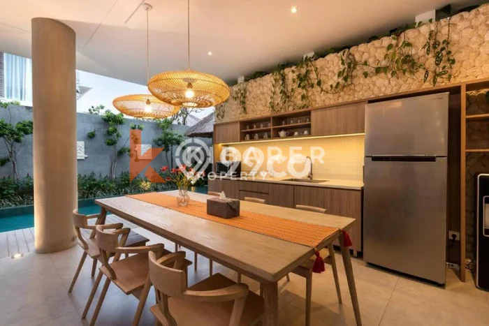 UNIT SPESIAL! Rumah area Seminyak, 2 KM, Akses Pusat Kota, Luas 200m2m² Bangunan 300m2m² UNIT SPESIAL! Rumah area Seminyak, 2 KM, Akses Pusat Kota, Luas 200m2m² Bangunan 300m2m²