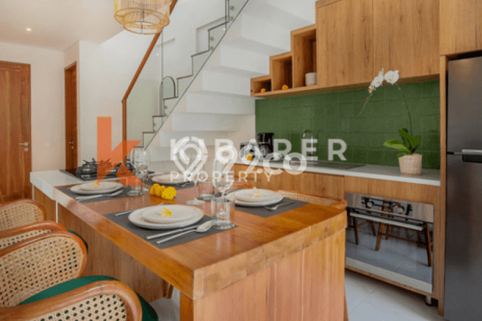 Sewa Rumah Strategis LT 200m2 / LB 138m2 di Canggu, Badung Sewa Rumah Strategis LT 200m2 / LB 138m2 di Canggu, Badung