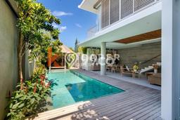 UNIT SPESIAL! Rumah area Seminyak, 2 KM, Akses Pusat Kota, Luas 200m2m² Bangunan 300m2m² UNIT SPESIAL! Rumah area Seminyak, 2 KM, Akses Pusat Kota, Luas 200m2m² Bangunan 300m2m²