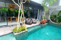Rumah Bagus Disewakan di Canggu, Badung LT 300m2, LB 300m2 Rumah Bagus Disewakan di Canggu, Badung LT 300m2, LB 300m2