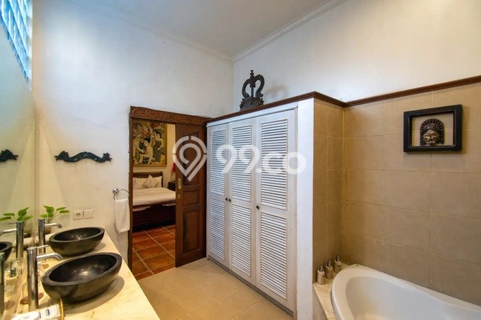 Jual Rumah Luas Megah Dengan View Cantik di Seminyak, Badung Jual Rumah Luas Megah Dengan View Cantik di Seminyak, Badung