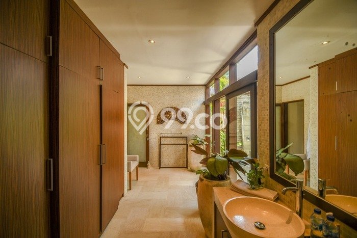Hunian Elit LB 350m2 Siap Huni Desain Elegan di Pererenan, Badung Hunian Elit LB 350m2 Siap Huni Desain Elegan di Pererenan, Badung