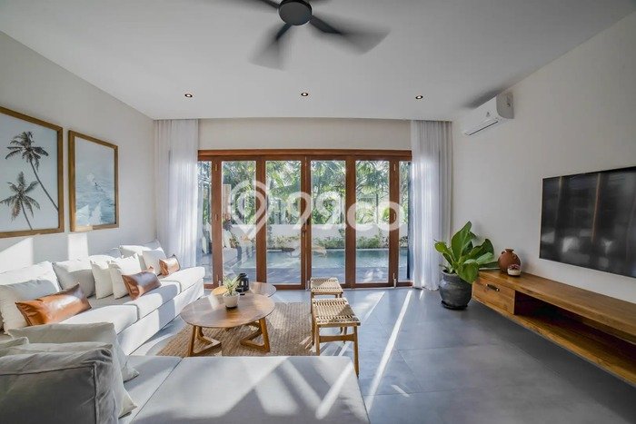 Rumah Elit LB 385m2 Siap Pakai Desain Elegan di Cemagi, Badung Rumah Elit LB 385m2 Siap Pakai Desain Elegan di Cemagi, Badung