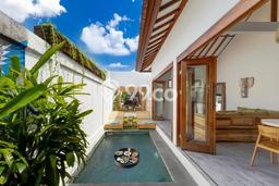 Rumah Elit LB 220m2 Siap Pakai Desain Elegan di canggu, Badung Rumah Elit LB 220m2 Siap Pakai Desain Elegan di canggu, Badung