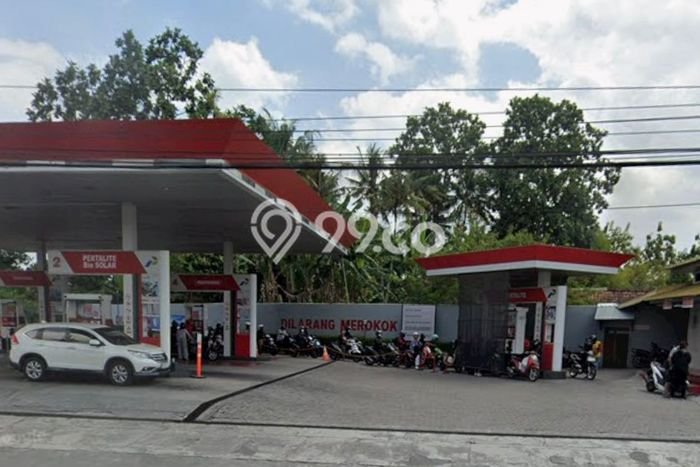 Area Ramai! Komersial Dijual di Mlati untuk Bisnis Luas Bangunan 393m2 Area Ramai! Komersial Dijual di Mlati untuk Bisnis Luas Bangunan 393m2
