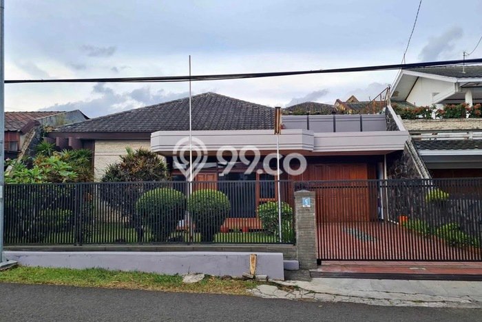 Rumah sewa siap pakai 3 Kamar Tidur di Cikutra, Bandung Rumah sewa siap pakai 3 Kamar Tidur di Cikutra, Bandung