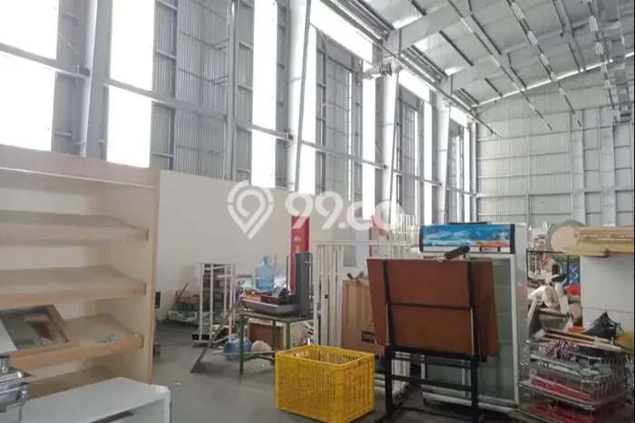 Unit Gudang Disewakan di Pasir Koja di Area Ramai & Strategis Unit Gudang Disewakan di Pasir Koja di Area Ramai & Strategis
